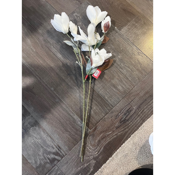 White Magnolia Stem Floral Decoration - Picture 1 of 10